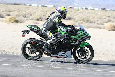 media/Dec-01-2025-Moto Forza (Mon) [[2daa91e15f]]/3-Beginner Group/Session 3 (Turn 16 Inside)/